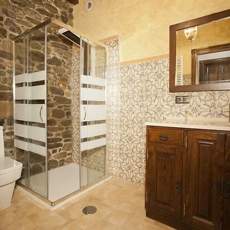 El Aramo Hotel 3*